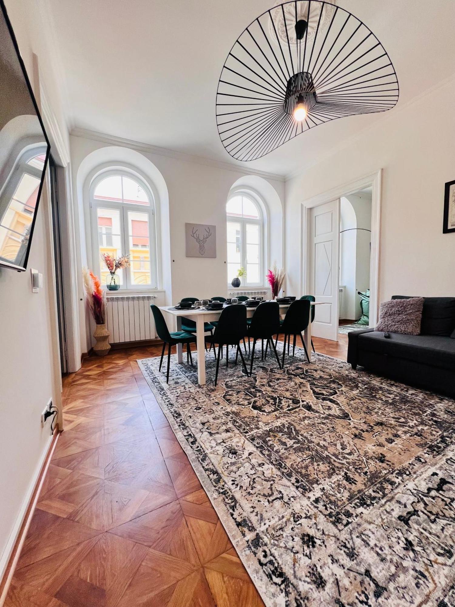 Suite Mitteleuropa Private Parking Триест Экстерьер фото