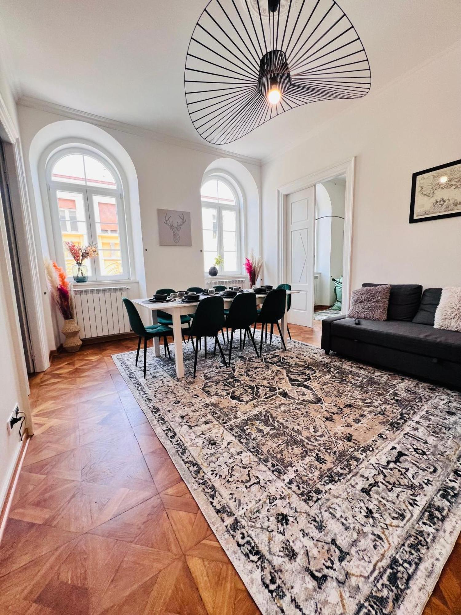 Suite Mitteleuropa Private Parking Триест Экстерьер фото