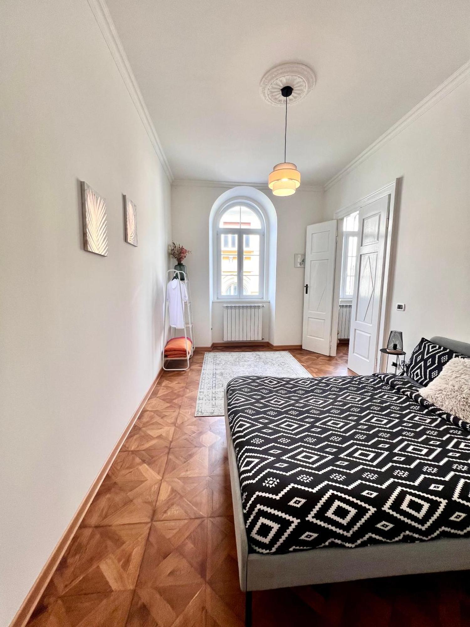 Suite Mitteleuropa Private Parking Триест Экстерьер фото