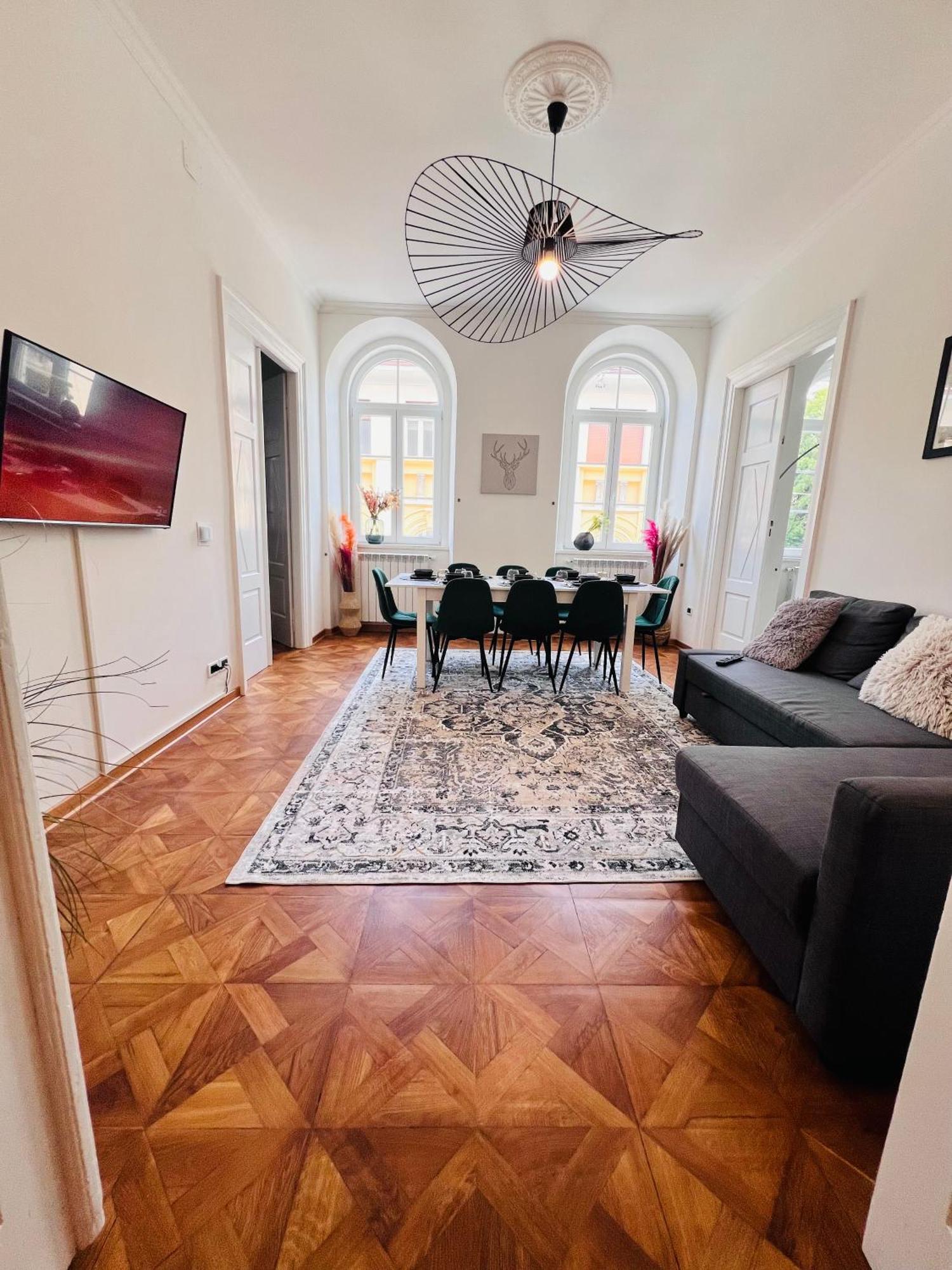 Suite Mitteleuropa Private Parking Триест Экстерьер фото